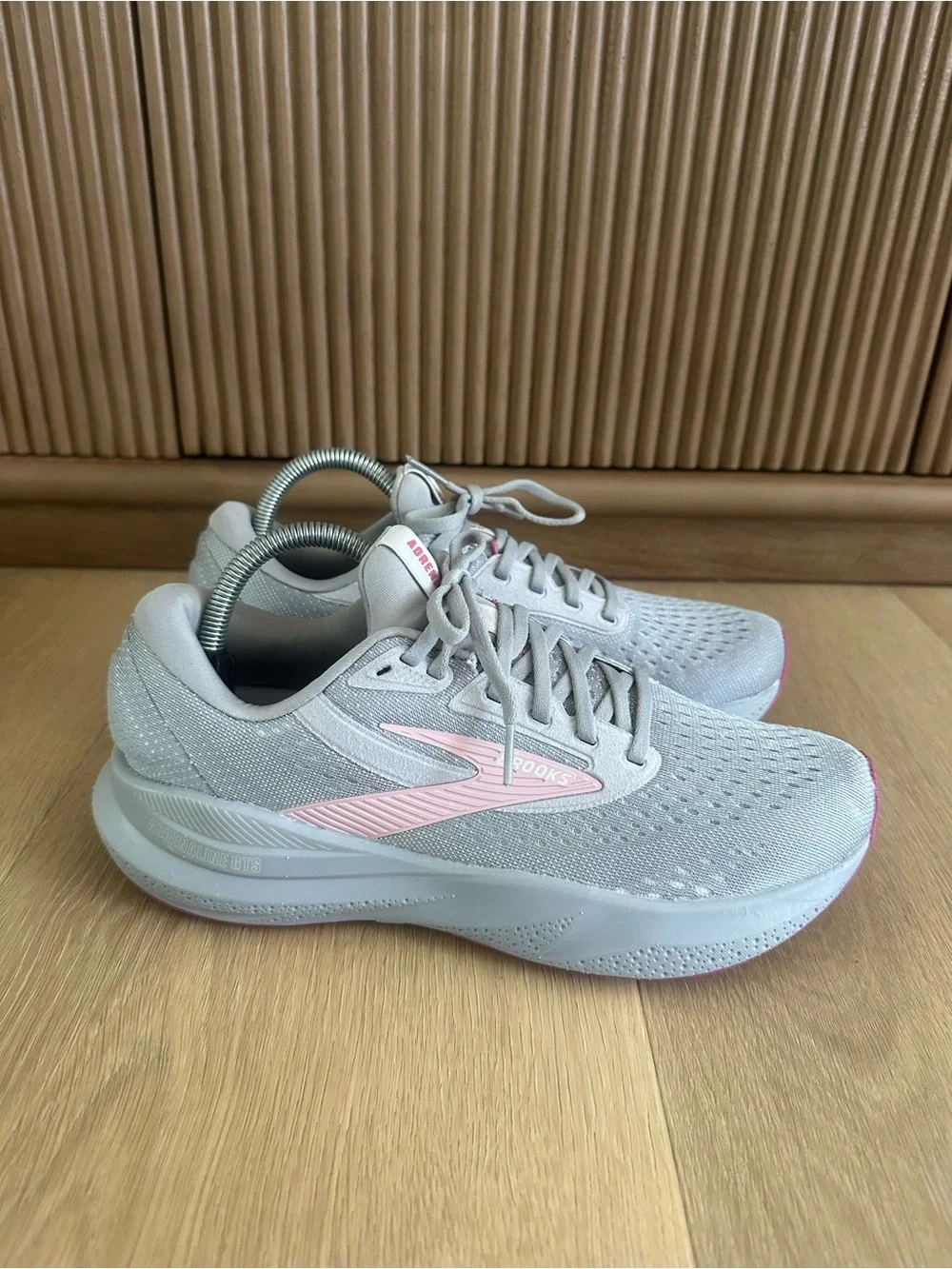 Brooks Women's Light Gray and Pink Athletic Running Shoes